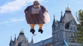 Harry Potter's Aunt Marge spotted floating in front of Tower Bridge