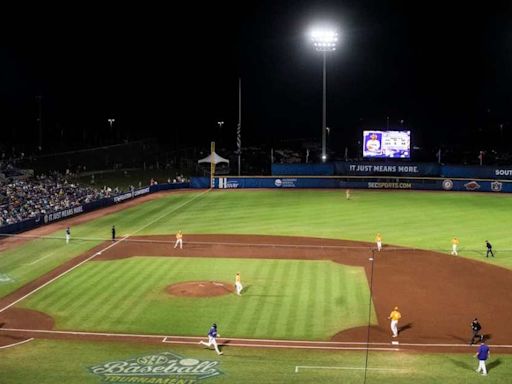 SEC baseball standings, April 28: Conference title race tightens, Charlie Condon breaks Georgia records