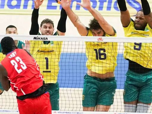 Brasil vai mal na reestreia de Bernardinho e perde para Cuba pela Liga das Nações de Vôlei