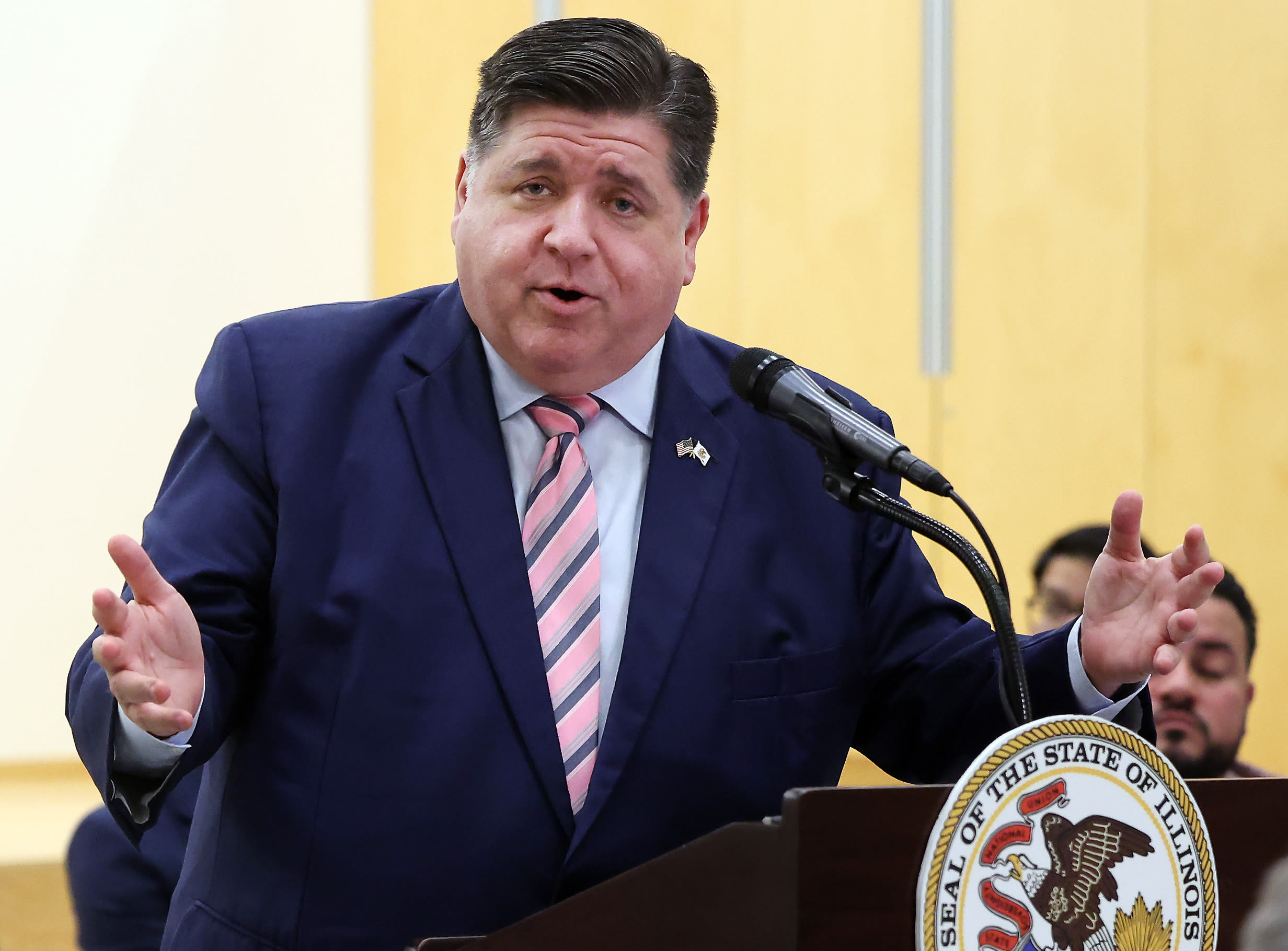 Gov. J.B. Pritzker signs measure tightening child labor regulations