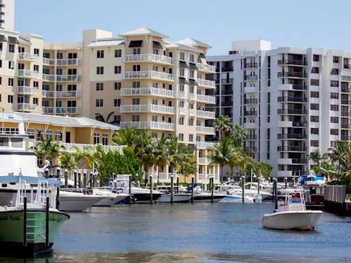 Vendedores de condominios en Miami-Dade enfrentan amarga realidad: los precios siguen bajando. Esta es la razón