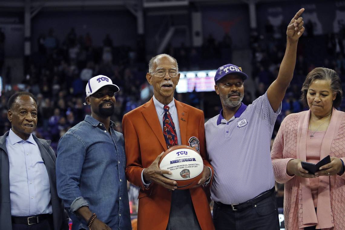 Legendary Fort Worth basketball coach Robert Hughes, known as Mayor of Stop Six, dies