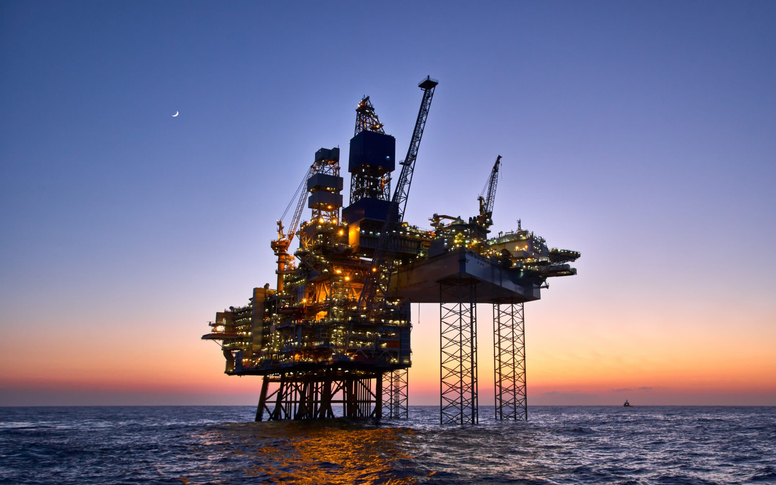 Shell and Exxon to sell £390m gas fields in North Sea exit