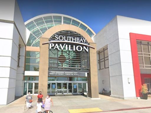 SouthBay Pavilion Mall in Carson closes after dozens of kids allegedly set off fireworks inside