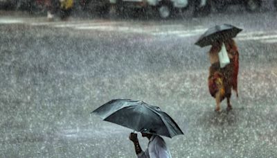 Weather update today: Red alert for extremely heavy rains in Karnataka, Gujarat, Maharashtra, Goa. See IMD forecast here | Today News
