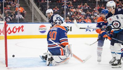 Edmonton Oilers thumped in season-opener a second straight year