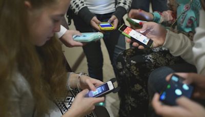 Parma City School District bans cell phone use as Ohio legislators weigh similar statewide bill