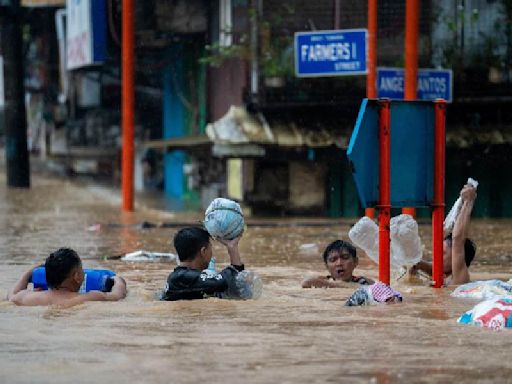 Philippines: Heavy rain from Typhoon Gaemi floods Manila and nearby cities; flights cancelled