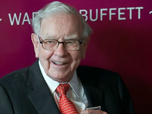 Warren Buffett and other billionaires are buying energy stocks. Here’s why.