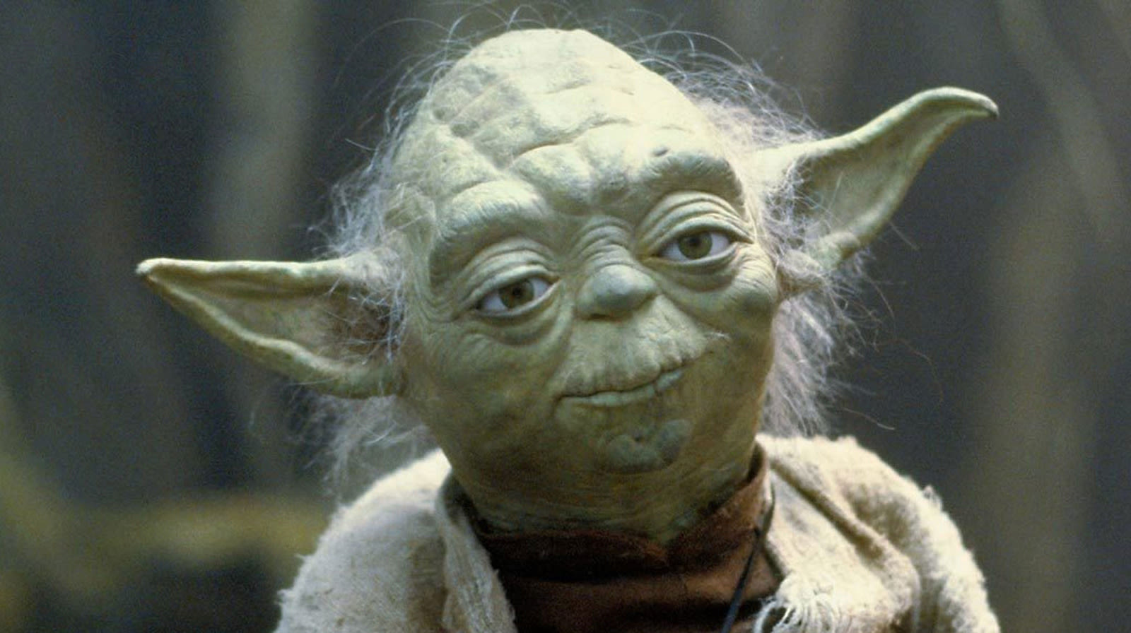 Star Wars: The Real Reason Yoda Talks Backwards - Looper