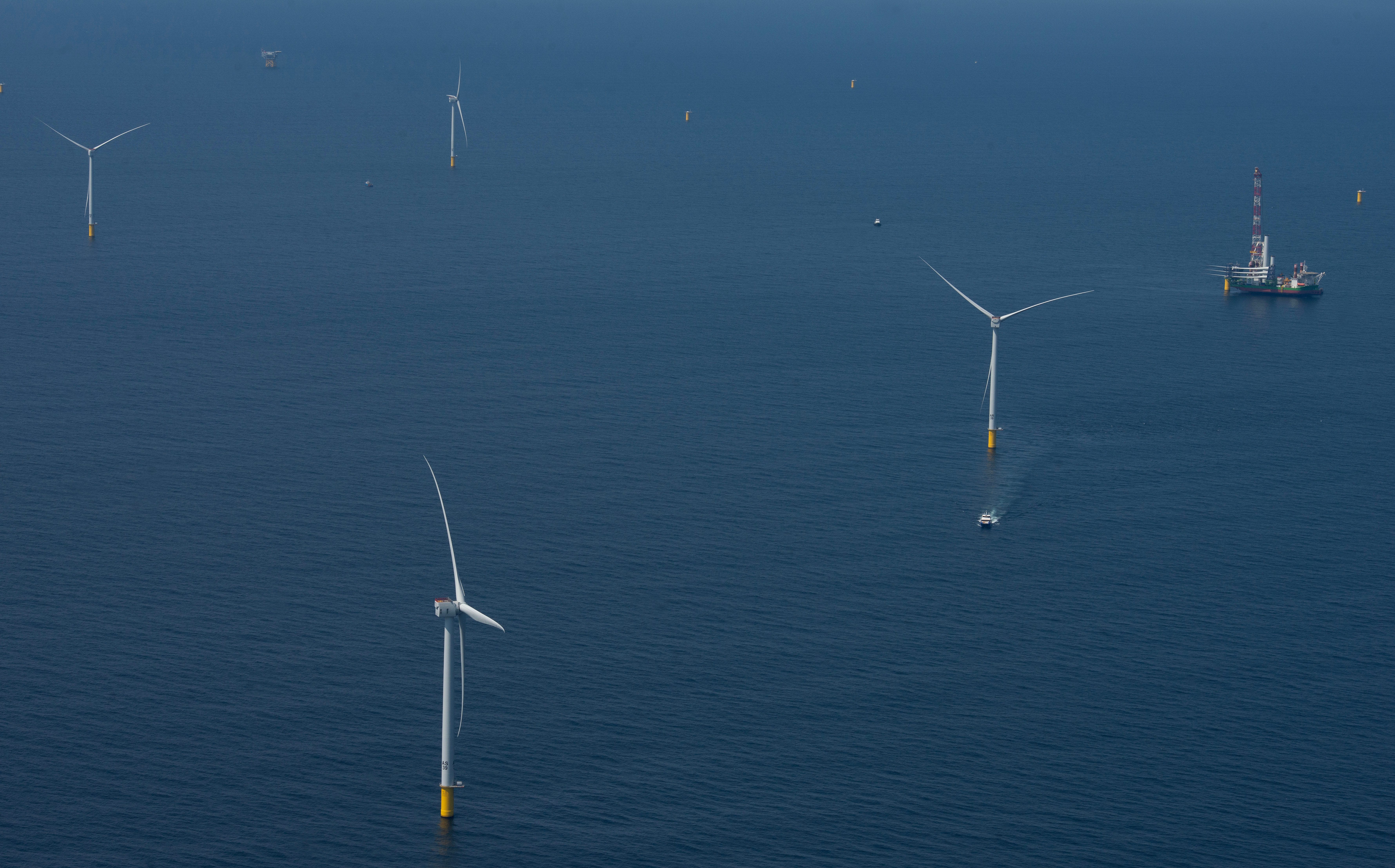 Murphy accelerates offshore wind construction, announces settlement with Ørsted