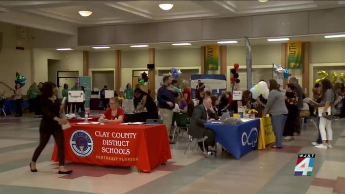 Clay County school district hosts job fair to fill 200 vacancies amid teacher shortage