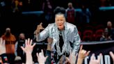 ‘The great Dawn Staley’ gets shout out on ‘SNL,’ but she wasn’t praised by a comedian