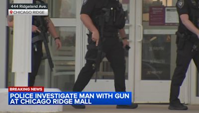 Man pulls out gun at Chicago Ridge Mall in altercation, police say