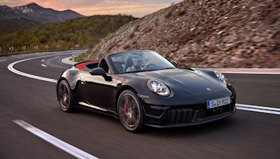 2025 Porsche 911 GTS Goes Hybrid, Cranks Out 532 HP