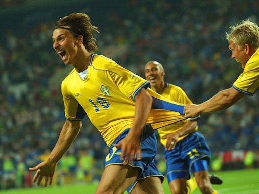 Ibrahimovic, del golazo a Italia en 2004 a la lesión en 2021