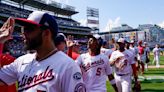 Thomas roba 4 bases y los Nacionales vencen 6-1 a Gigantes para barrer por primera vez en dos años