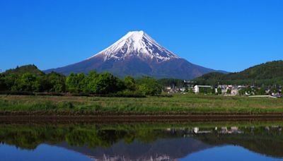 山梨縣新制對付「觀光公害」 富士山明起徵通行費