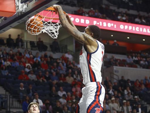 BREAKING: Dallas Mavericks Reportedly Sign Tallest College Player