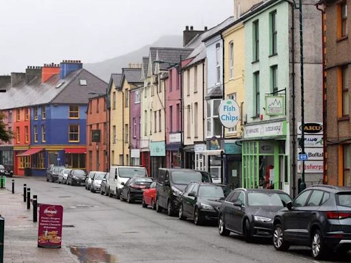 Popular Welsh tourist village hit by spate of burglaries