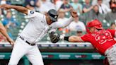 Detroit Tigers' Jonathan Schoop arrives on scooter; Daniel Norris has 'no hard feelings'