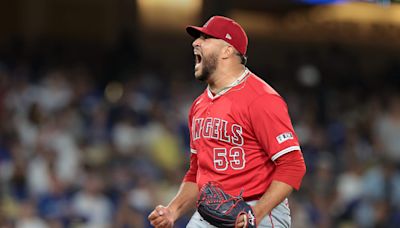 Phillies get Carlos Estévez in trade with Angels to boost back of bullpen