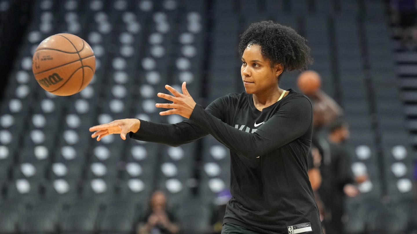 Kings' Lindsey Harding Joins Lakers Coaching Staff