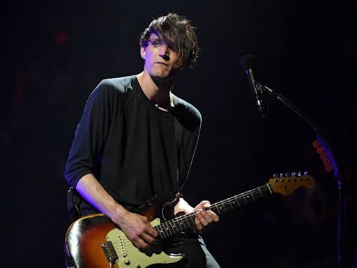 L’ancien guitariste des Red Hot Chili Peppers, Josh Klinghoffer, poursuivi pour avoir renversé mortellement un piéton