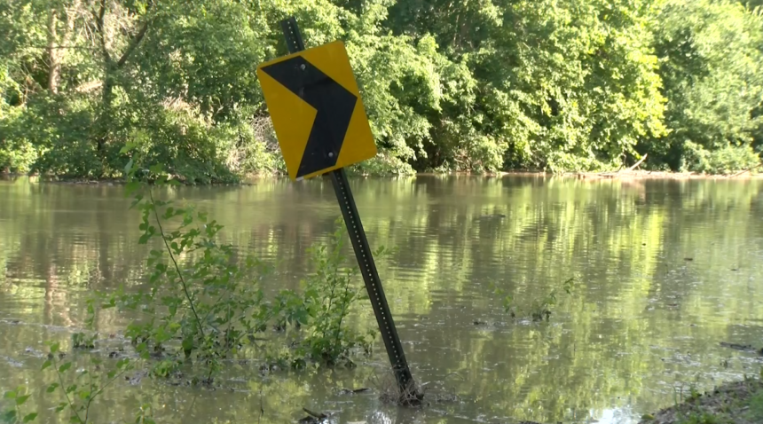 Missouri River closed from St. Charles to Kansas City due to dangerous conditions - ABC17NEWS