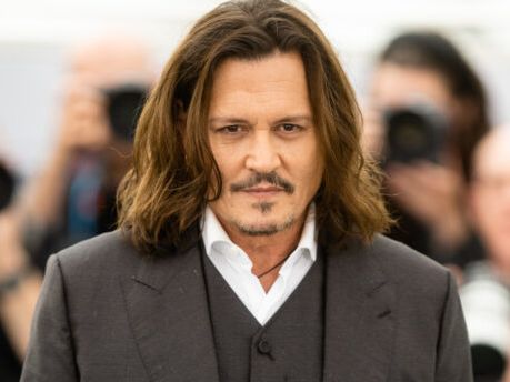 Johnny Depp estaria namorando mulher 33 anos mais nova; saiba quem é - Hugo Gloss