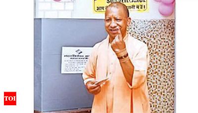 PM Narendra Modi govt will be re-elected with overwhelming majority: CM Yogi Adityanath | Lucknow News - Times of India