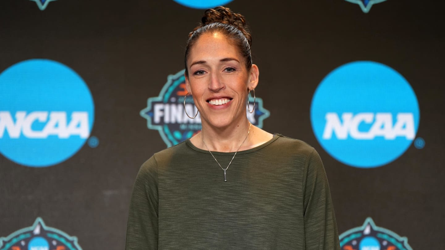 Rebecca Lobo Sets Record Straight on WNBA Players 'Targeting' Caitlin Clark Narrative
