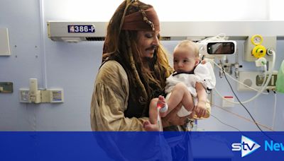 Johnny Depp surprises children in hospital dressed as Captain Jack Sparrow