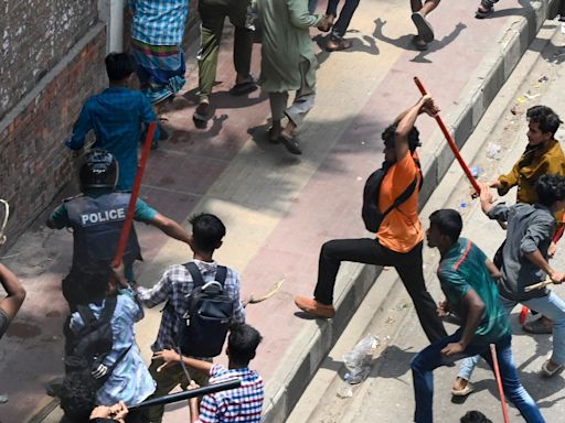 La violenta represión contra una ola de protestas de estudiantes en Bangladesh deja 32 muertos