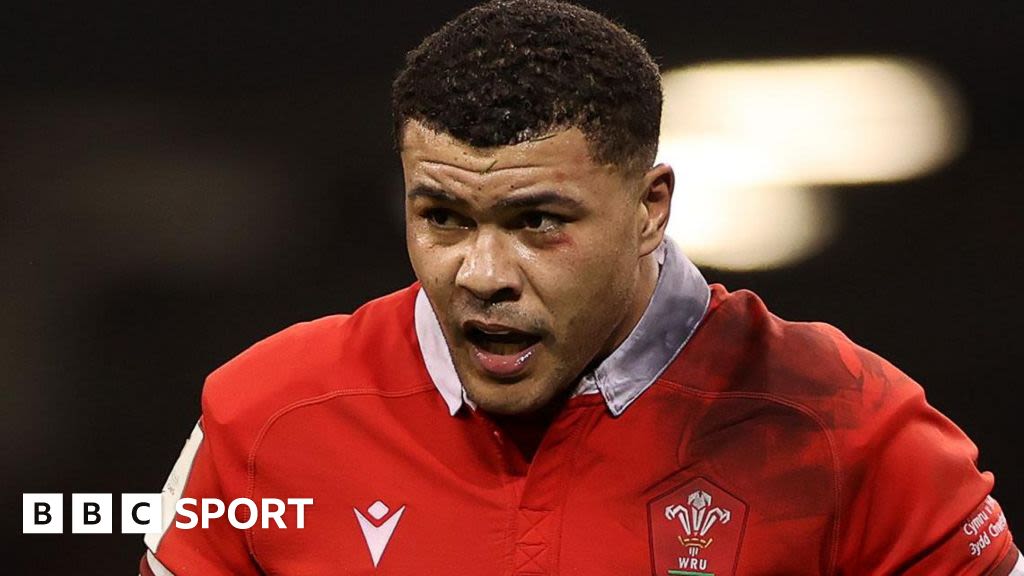 Leon Brown: Dragons hope to keep Wales prop at Rodney Parade