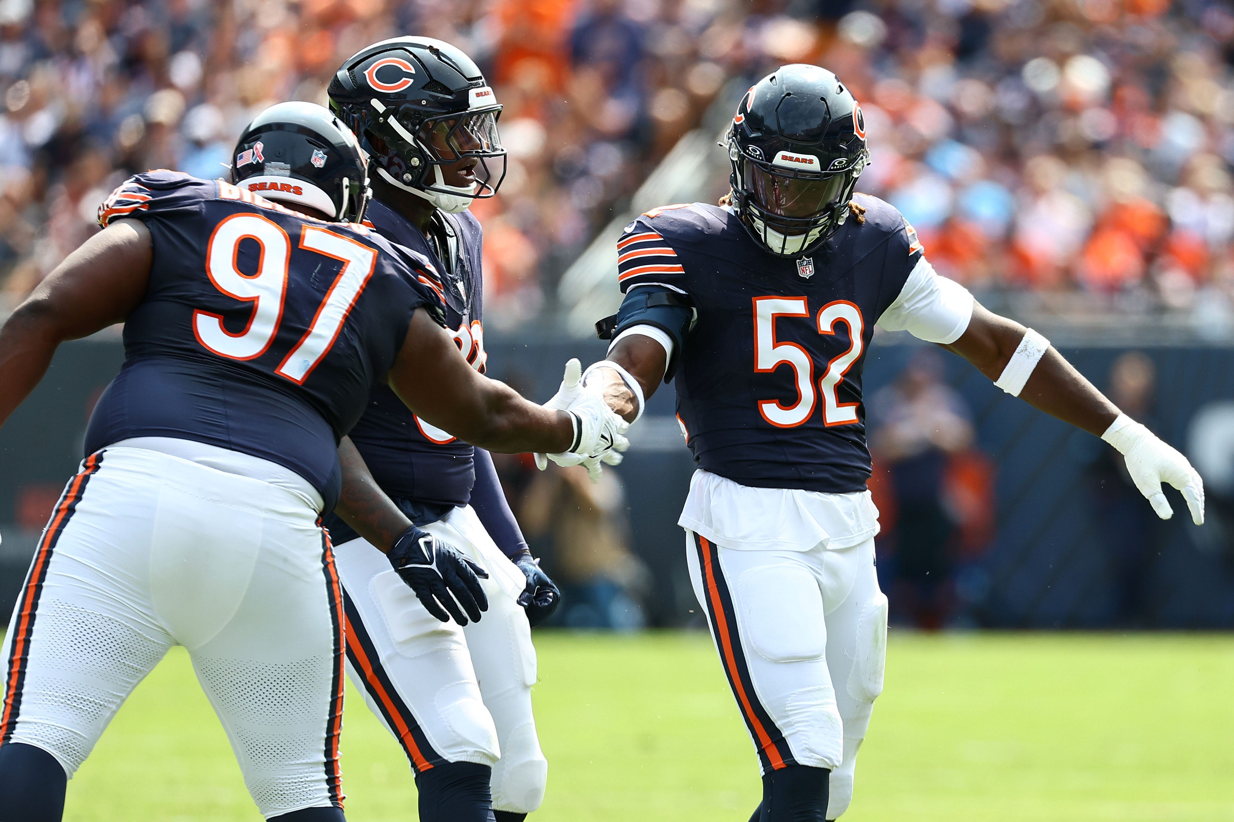 Darrell Taylor has impactful Bears debut vs. Titans