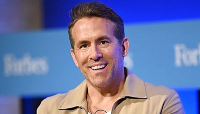 Ryan Reynolds Takes the Stage in N.Y.C., Plus Eva Longoria, Gracie Abrams and More