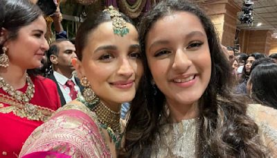 Katrina Kaif Photobombs Mahesh Babu's Daughter Sitara & Alia Bhatt's Selfie At Anant Ambani's Wedding