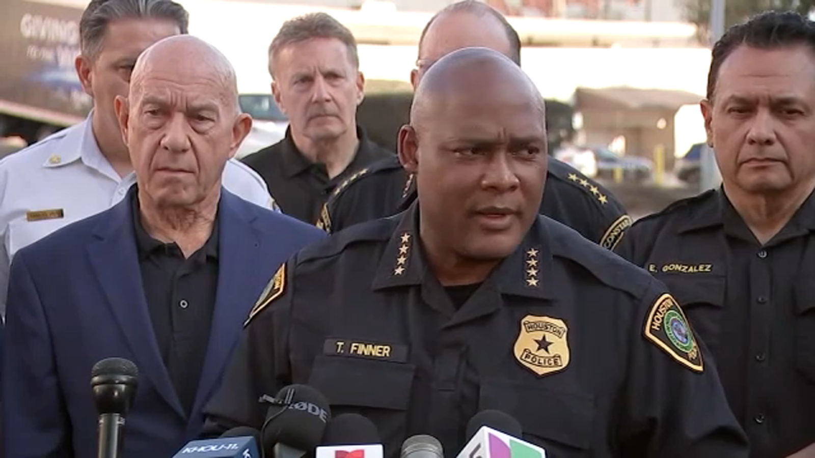 Community reacts to Troy Finner stepping down as Houston police chief: 'A loss to HPD and our city'