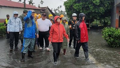 屏東豪雨24小時超過1200毫米 周春米勘災指示盡速處理水患