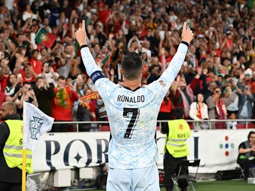 Cristiano Ronaldo becomes first man to score 900 career goals