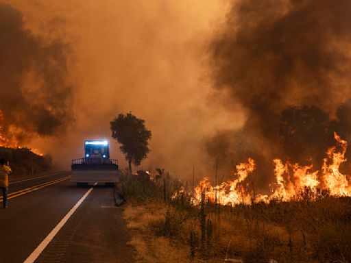 Southern California to face 'hazardous' breathing conditions due to smoke from wildfires