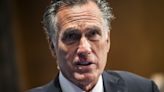 Mitt Romney le dice al congresista Santos que no debería estar en el Congreso