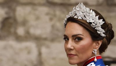 Kate Middleton "più popolare di Diana perché rifiuta il ruolo di vittima"