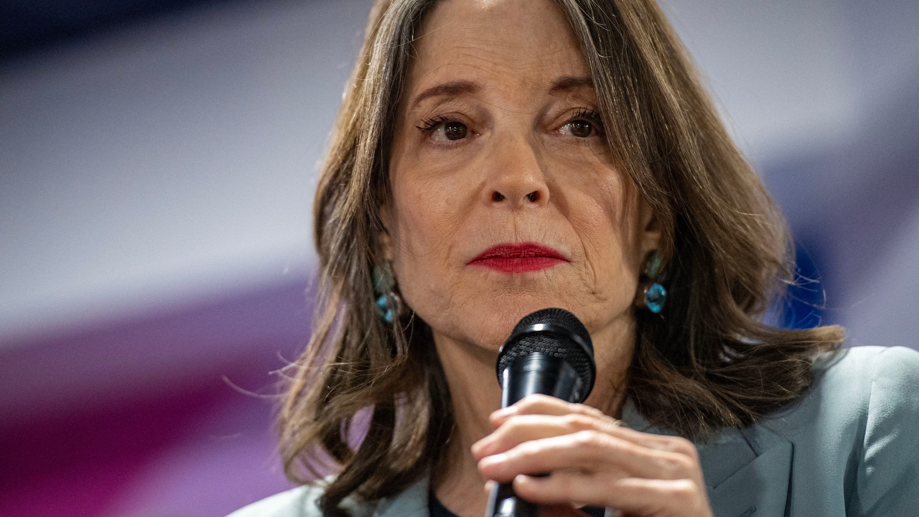 Marianne Williamson lashes out at DNC, accuses party of trying to undermine her campaign