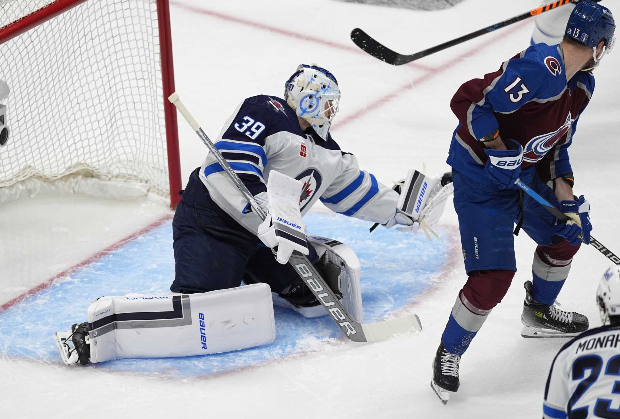 Nichushkin records 1st career hat trick, Avalanche beat Jets 5-1 in Game 4 to take 3-1 series lead