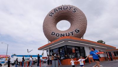 From Randy's Donuts to the gridlocked 405, these are the venues that should host the L.A. Olympics in 2028