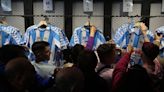 Hummel arrasa con la venta de camisetas del Málaga: 40.000 + 10.000