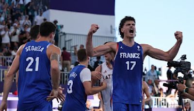 "Un truc qui pourrait être sympa à faire": ça donnerait quoi, un match entre nos Bleus du basket 3x3 et les stars de Team USA?