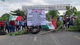 Bloquean por más de 10 horas carretera Villahermosa-Frontera